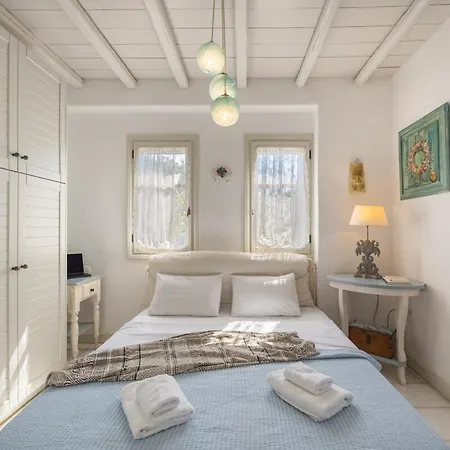 Coral Pearl Isterni (Paros)