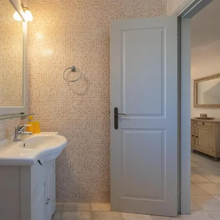 Nyaraló Isterni - 3br Sea View House - Coral Pearl
