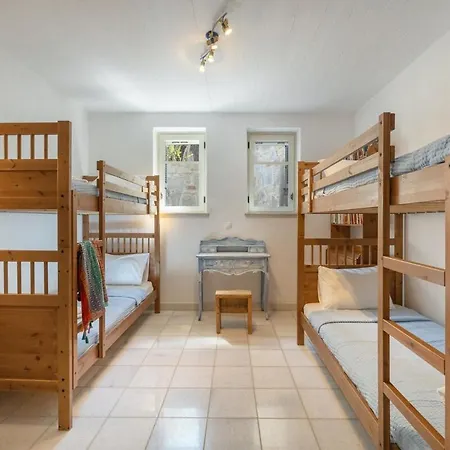 Nyaraló Isterni - 3br Sea View House - Coral Pearl