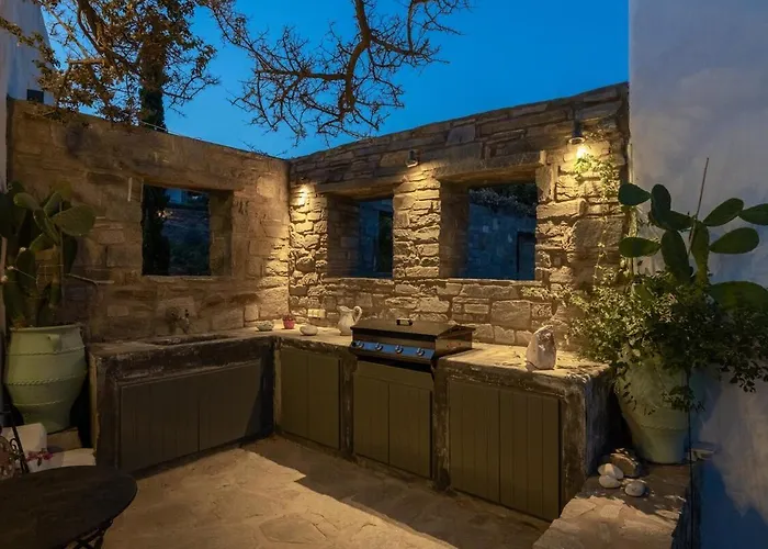 Coral Pearl * Isterni (Paros)